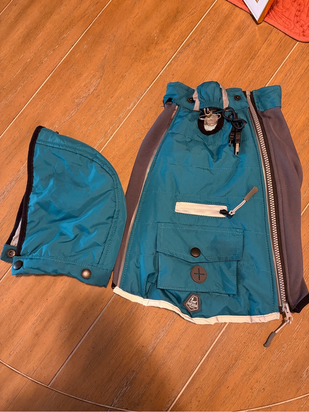 Arcadia Trails Dog Coat with LED Light in Size Small